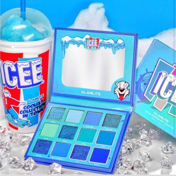 Glamlite x Icee Blue Raspberry Eyeshadow Palette - Picture 2 of 6